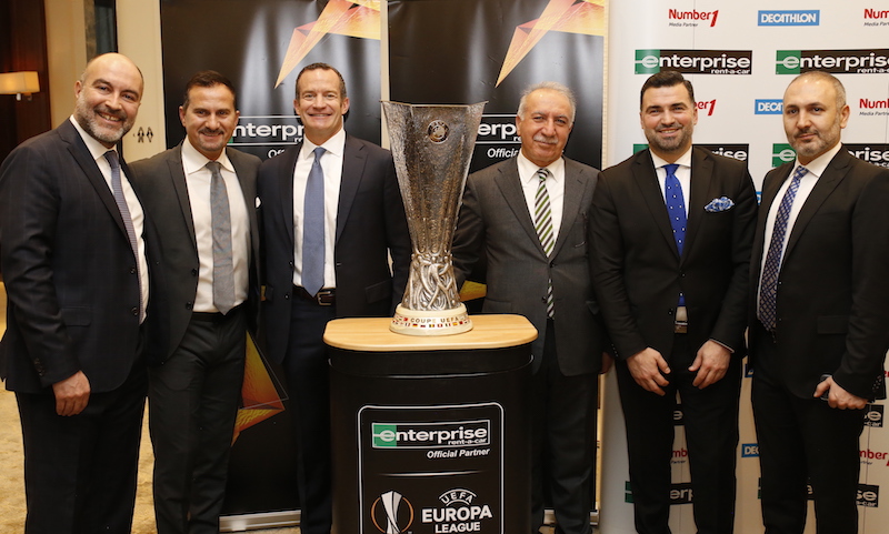 Enterprise UEFA Kupası'nı Türkiye'de sergiledi