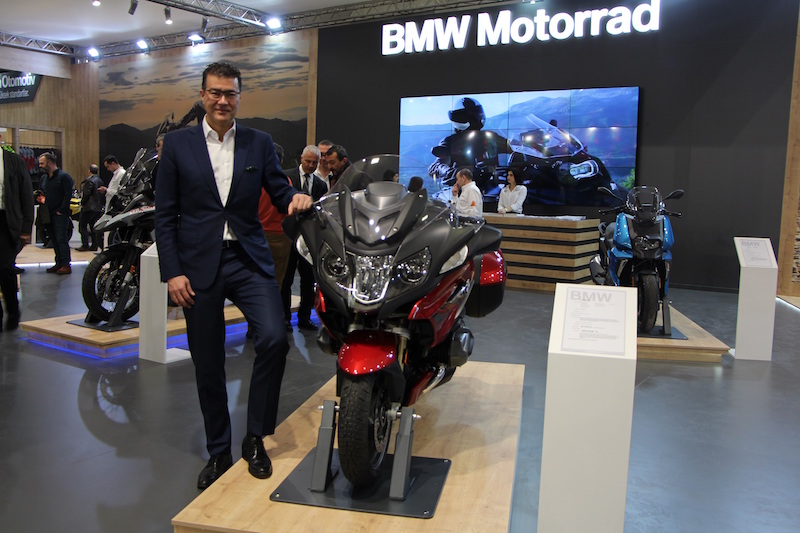 BMW 5 yeni modeliyle fuara damga vurdu