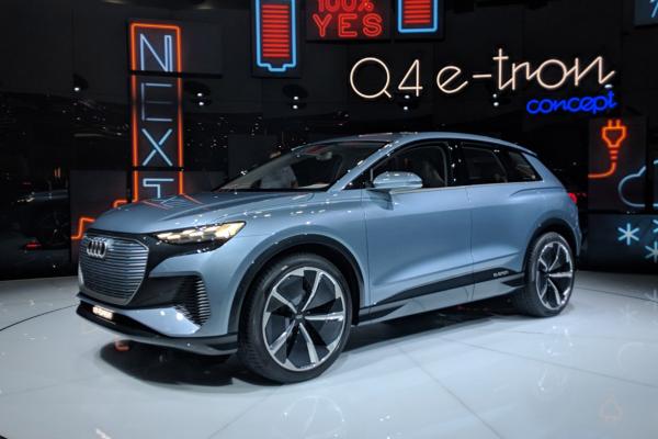 Audi Q4 e-tron Cenevre Otomobil Fuarı'nda ilk kez sergilendi