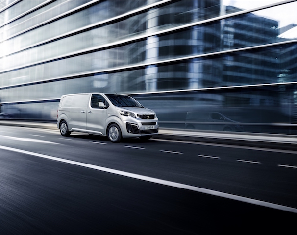 Yeni Peugeot Expert, “Euro 6D-Temp” motorları ile beklentilere cevap veriyor