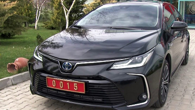 İlk hibrit makam otomobili yollara çıktı