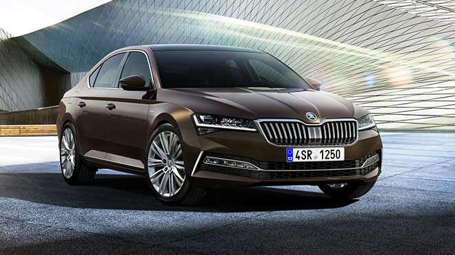 Skoda Superb yenilendi