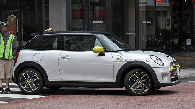 Elektrikli MINI Cooper kamuflajsız görüntülendi