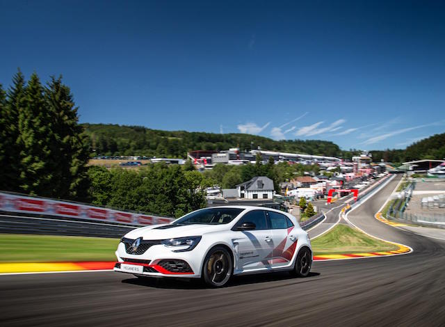 Geleneksel rekabette Renault Megane RS zaferi