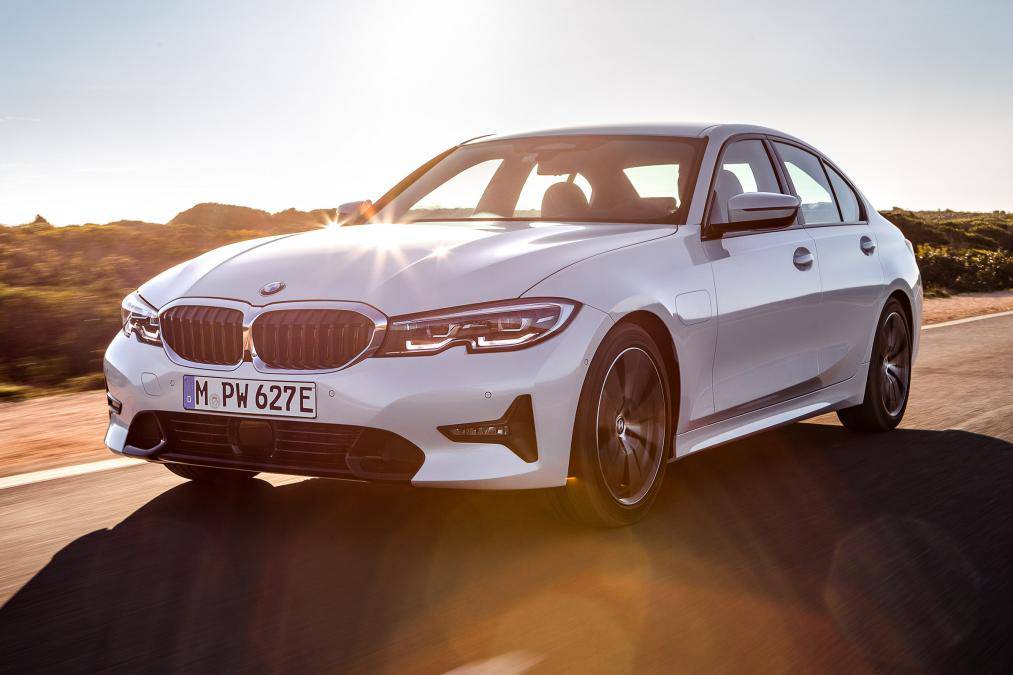Yeni BMW 3.30e ürün gamına dahil edildi