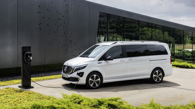 Mercedes EQV 400 km menzil sunacak