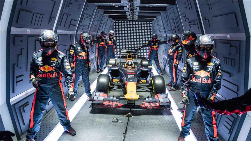 Red Bull yer çekimsiz ortamda 