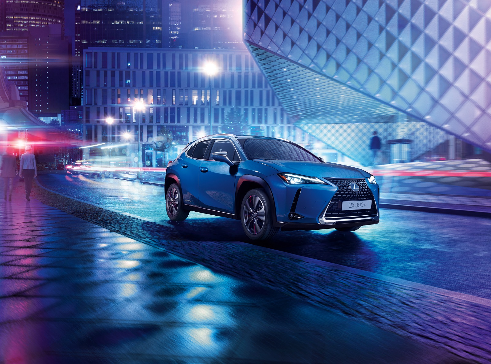 İşte elektrikli Lexus  UX 300e