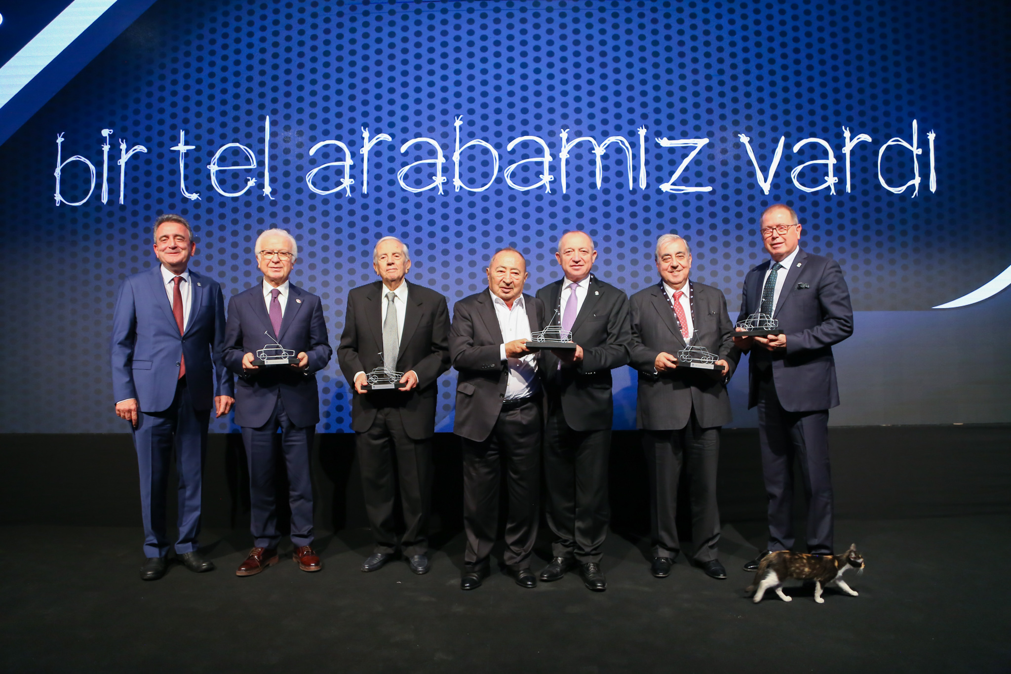 “Bir Tel Arabamız Vardı”