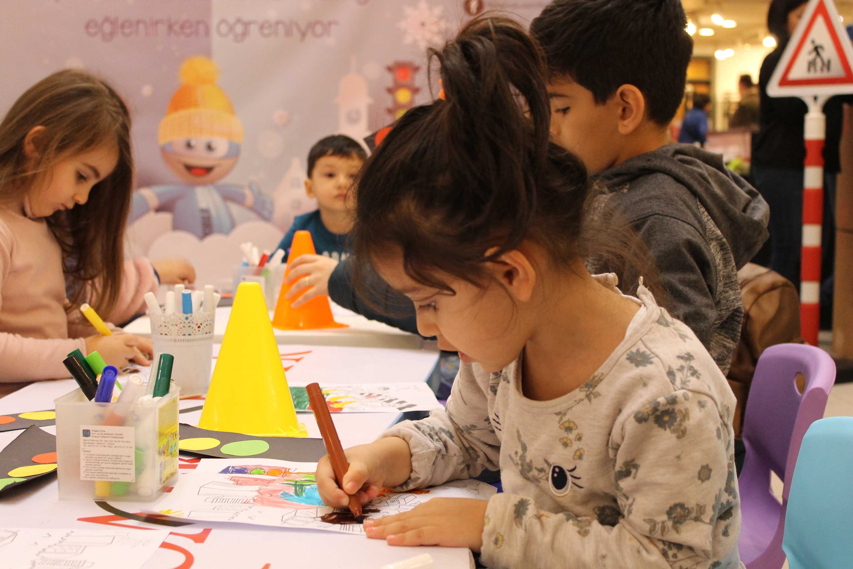 Çocuklara trafik eğitimi verildi