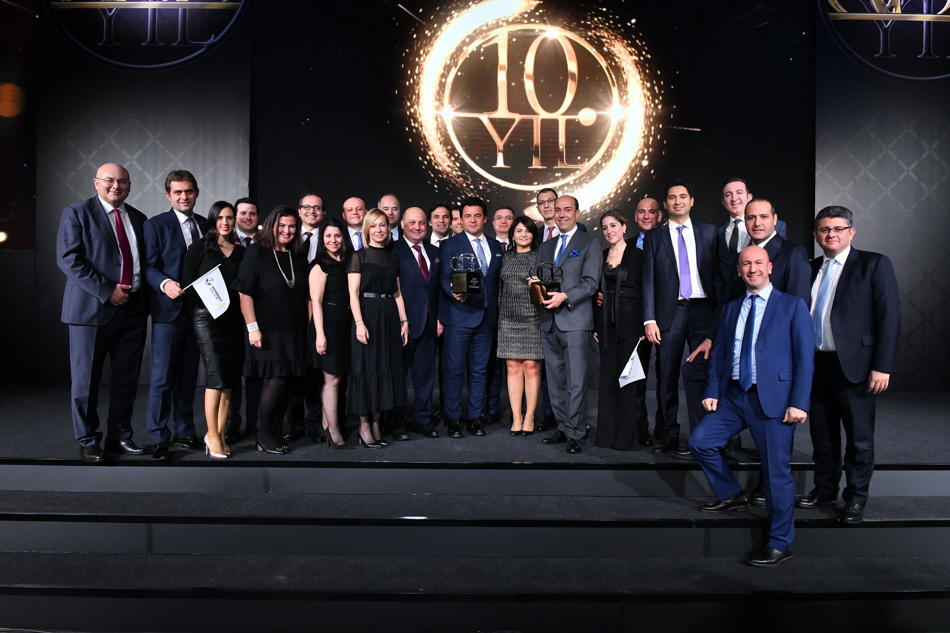 Renault 20. Kez  Binek Otomobil Lideri Oldu