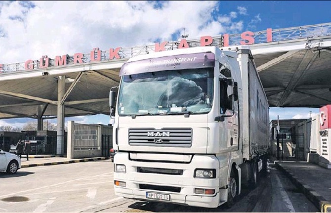 Kaçak geçen yabancı TIR’a Kapıkule engeli!