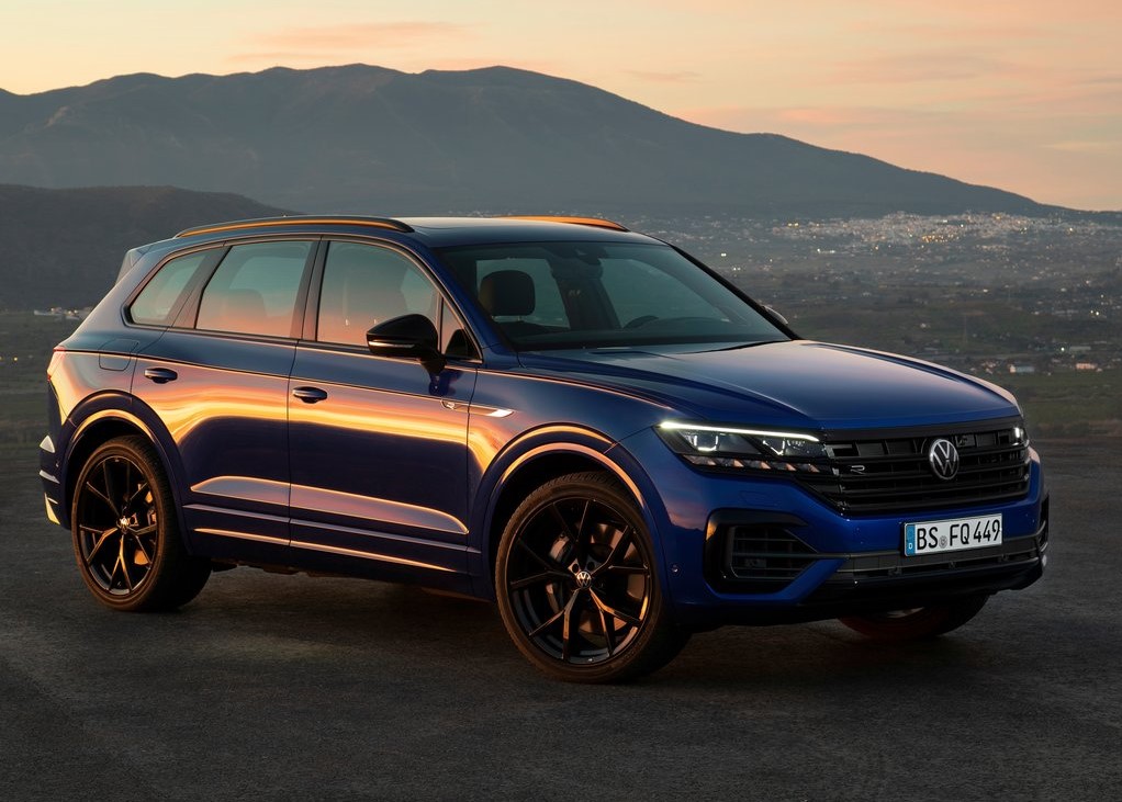 Volkswagen, Touareg R hibrit tanıttı.
