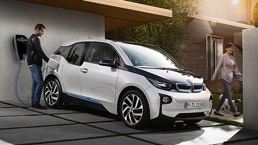 BMW Cenevre'ye elektrikli modelleriyle hazır