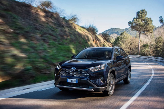 TOYOTA RAV4’ün Global Satışları 10 Milyon Adedi Aştı!