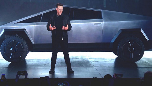Elon Musk, Cybertruck'ın yeni özelliğini açıkladı!