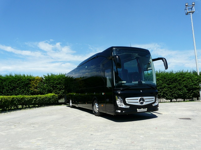 Mercedes-Benz Türk, seyahati kısıtlanan şehirlerarası otobüslerin garanti sürelerini uzattı !