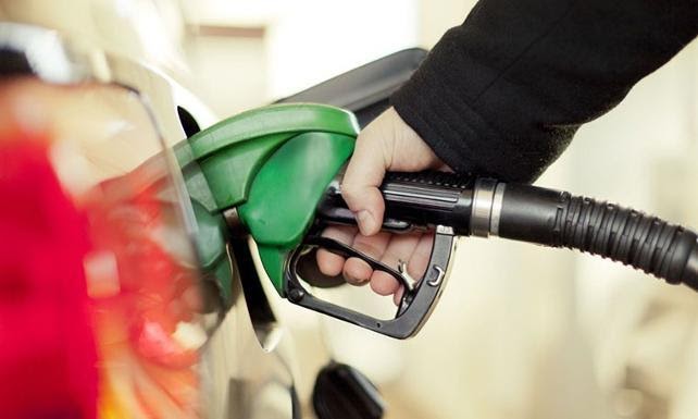 Benzin fiyatlarına indirim geliyor!