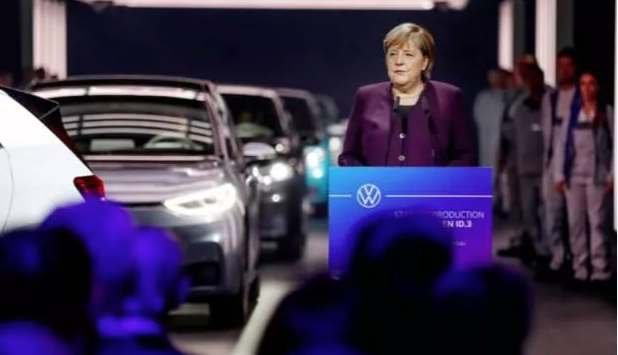 Almanya'da halk otomobil teşviki istemedi!