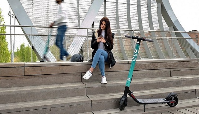 Seat elektrikli scooter modeli  EXS KickScooter'ı satışa sundu