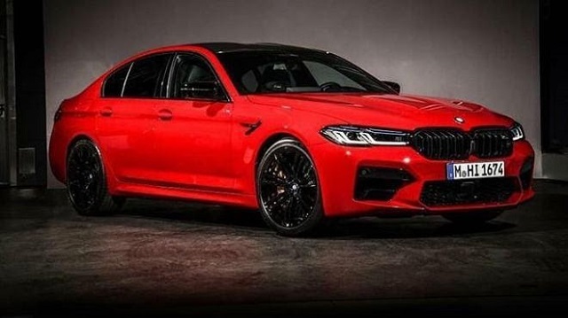 Yenilenen M5'ten ilk poz