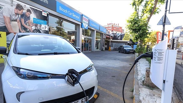 Araç şarj istasyonları için dev ortaklık