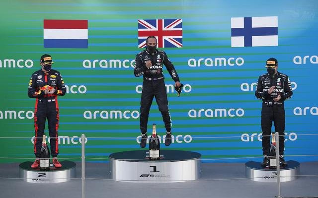 İspanya'da zafer Hamilton'ın