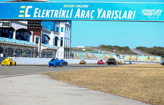 Elektrikli araç yarışları İstanbul Park'ta gerçekleşti