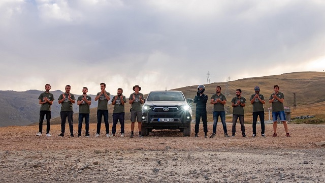 Hilux'un çekimleri dünyanın en tehlikeli yolunda yapıldı