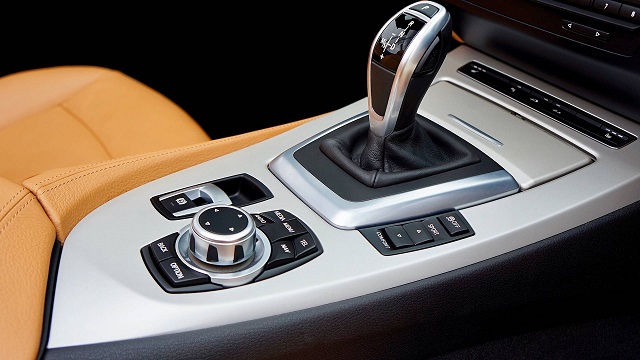 Satılan her 10 otomobilden 7'si otomatik vites