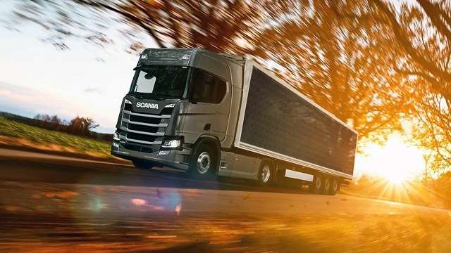 Scania hibrit kamyonu güneşten şarj edecek