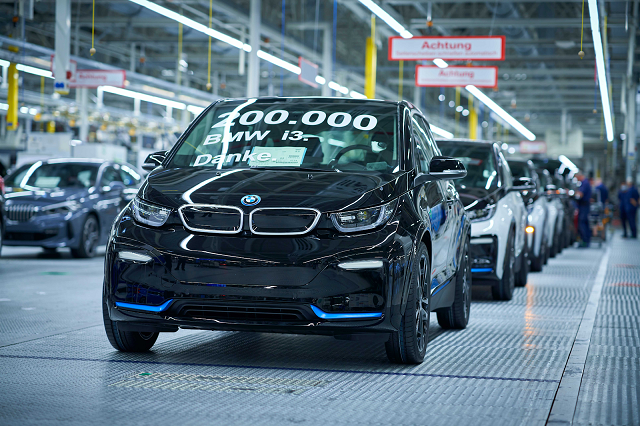 BMW i3, 200 bininci kez banttan indi