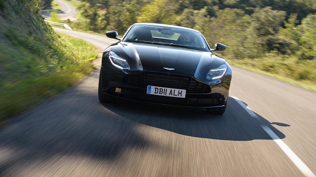 Mercedes, İngiliz üreticiyle ortalığını büyütüyor