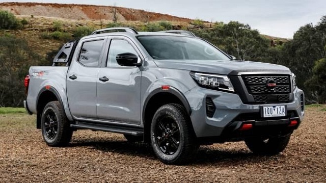 Nissan Navara'ya yeni yüz