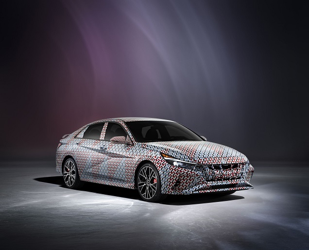 N logolu Elantra kamuflajlı gösterildi