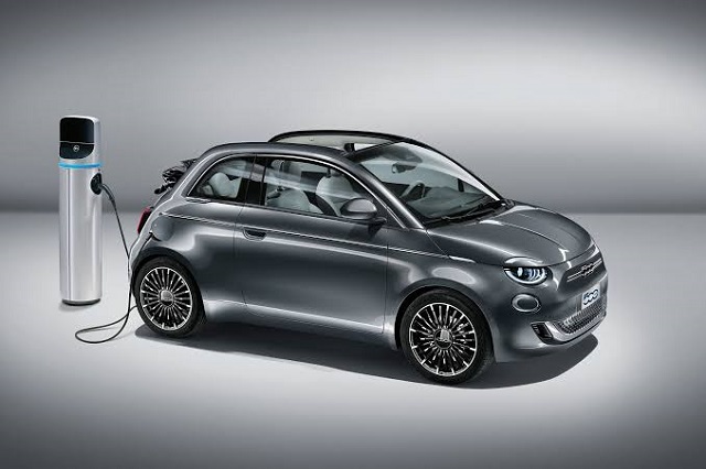 Yeni Fiat 500’e Red Dot Tasarım Ödülü