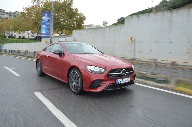 Sürüş izlenimi: MERCEDES E 300 COUPE