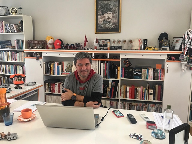 Oto bakım işinin anahtarı kadınlarda!