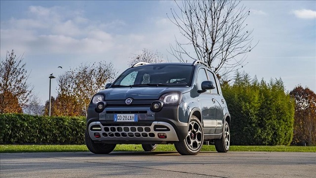 Yenilenen Fiat Panda hibritlendi