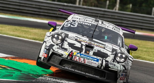 Ayhancan Monza’da çifte podyum yaptı