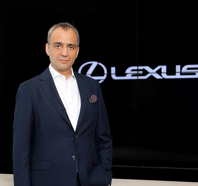 Lexus Türkiye'de atama!