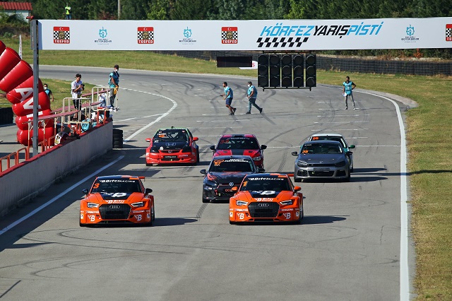 Körfez Yarış Pisti'nde müthiş çekişme