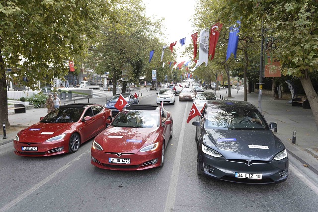 Motorları sessiz, coşkuları dorukta!