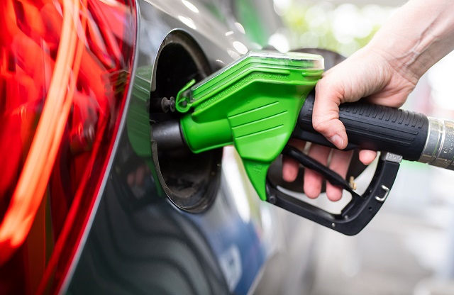 Akaryakıt pahalılığı komşulara yönlendirdi!