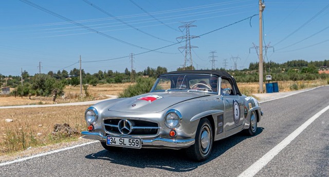 Klasik otomobiller yola çıkıyor