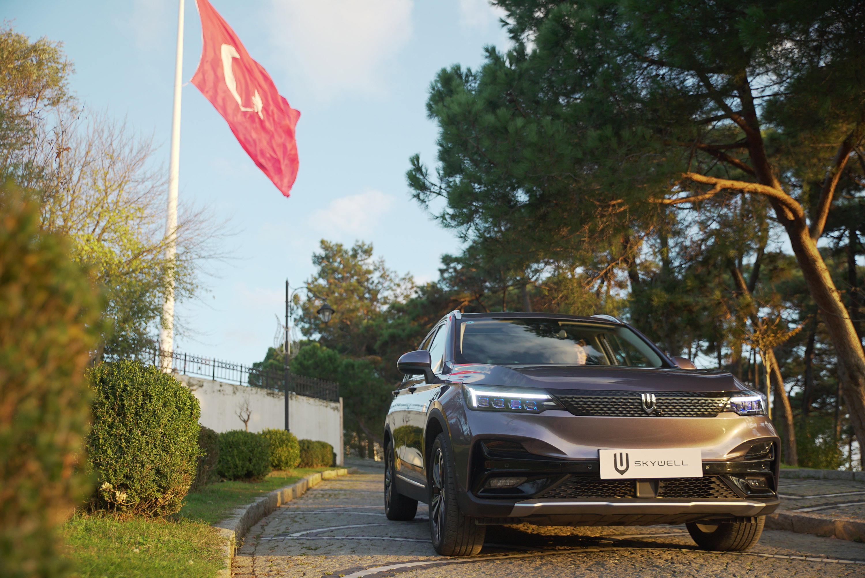 Çinli elektrikli SUV SKYWELL ET5, Türkiye'de!..