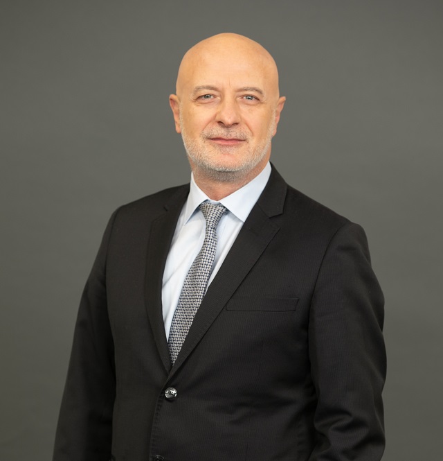 Oyak Renault üst yönetiminde bayrak değişimi