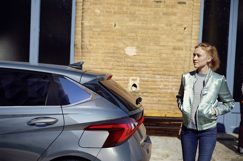 Hyundai'den kadın sürücülere destek