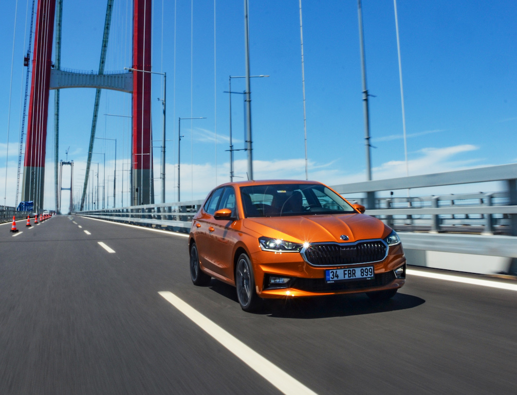 Skoda Fabia 1.5 litrelik turbo motoru ile Türkiye'de