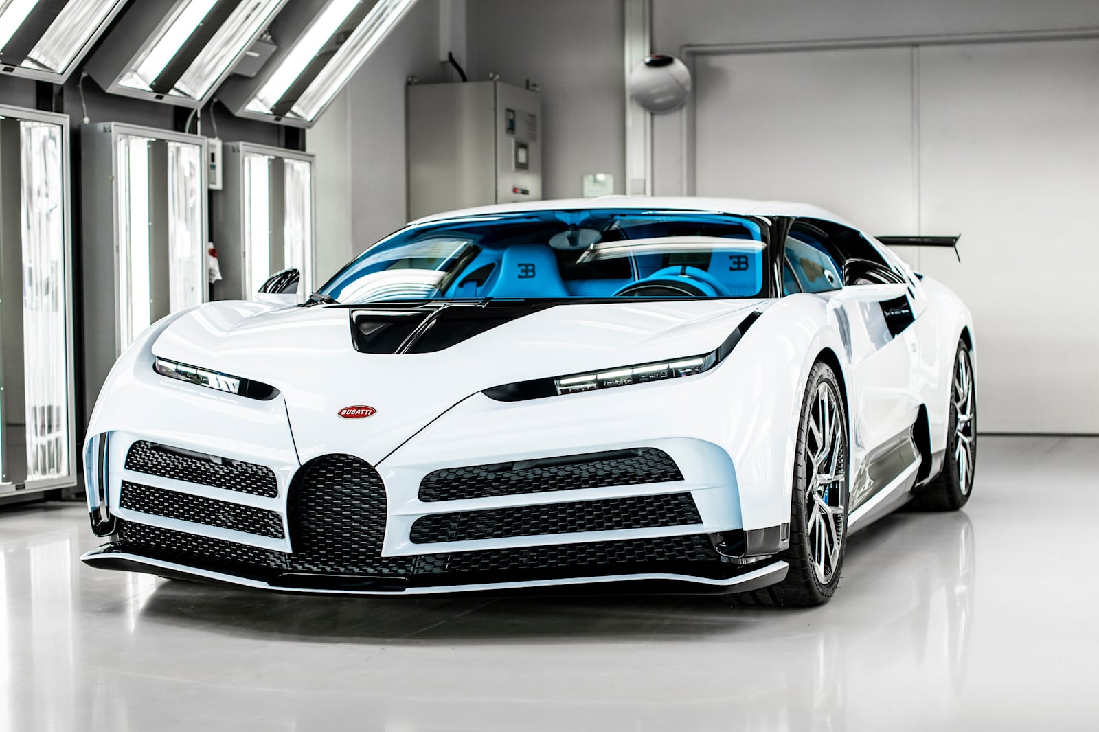 Son Bugatti Centodieci üretimi tamamlandı